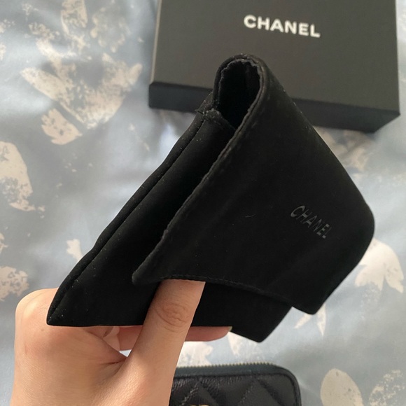 NEW Chanel Zipped Coin Purse - Picture 14 of 15